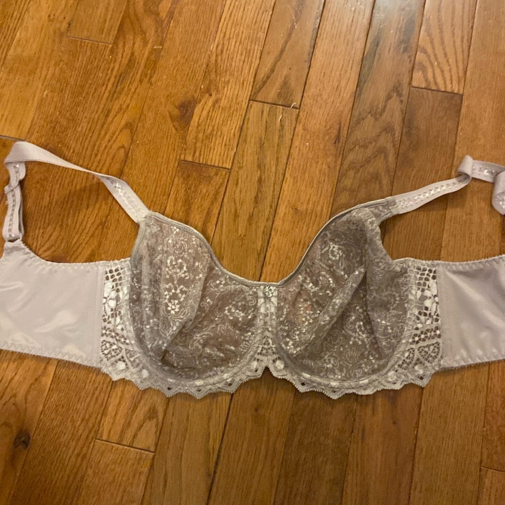 Empreinte Cassiopee Bra. Size 32F.